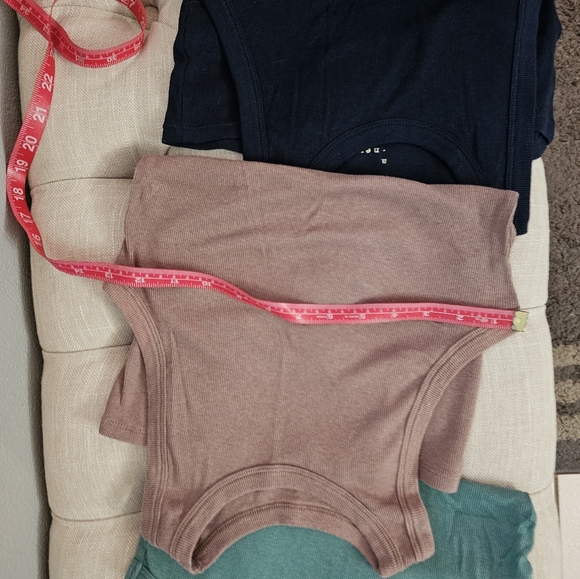 FALL TANK TOPS! WORN ONCE! SIZE MEDIUM! A NEW DAY! 4 TOPS! - Picture 5 of 9